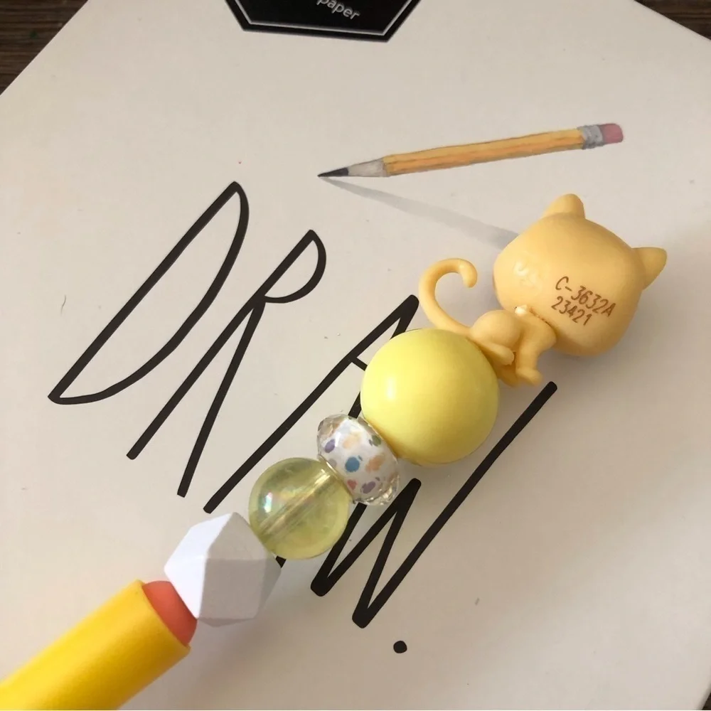The Littlest Pet Shop: Cat handmade beaded pen